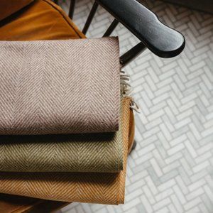 Beautiful Soft WOOL Blanket - Brand New